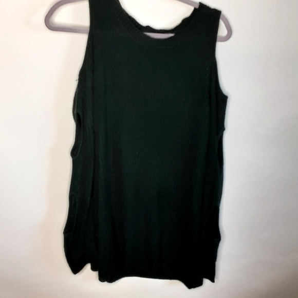 Love marks open shoulder and arms sweater Sz Large - Picture 3 of 6